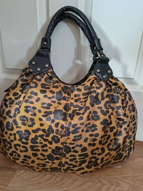 Leopard Print Women’s Bag with Black Handles